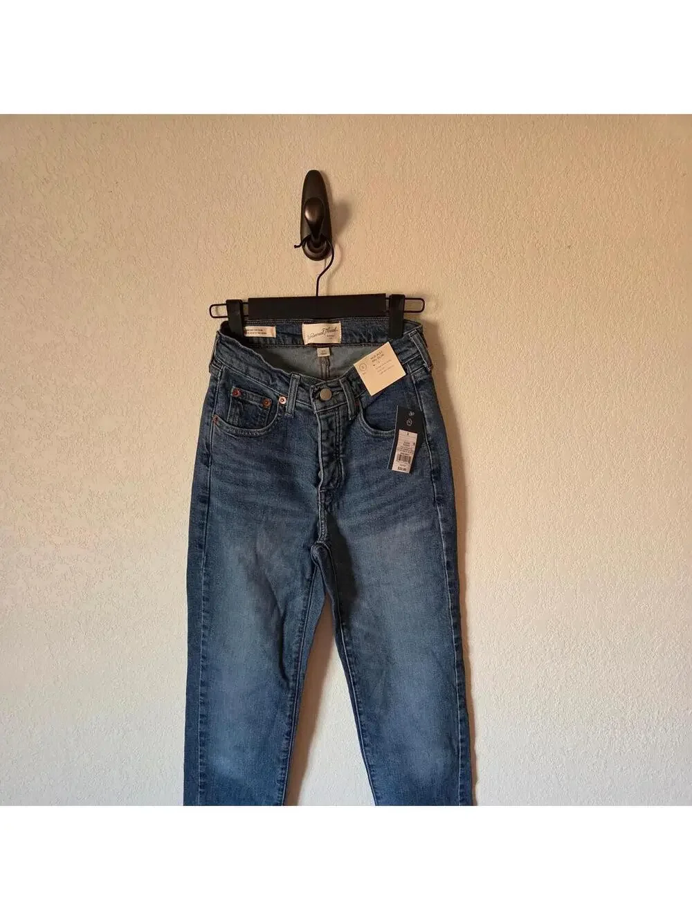 Universal Thread Women's Blue Jeans